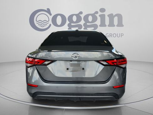 Used 2020 Nissan Sentra SV w/ Trunk Package FWD image 4