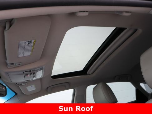 Used 2018 Toyota Avalon Limited image 29