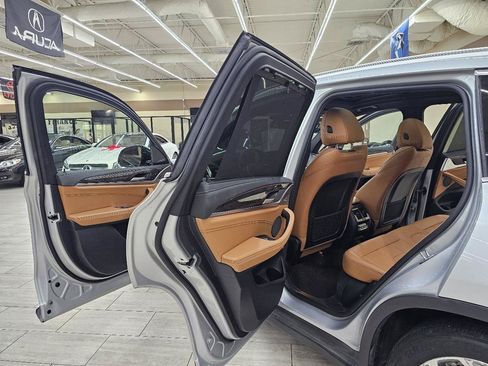 Used 2019 BMW X3 xDrive30i w/ Premium Package AWD/4WD image 16