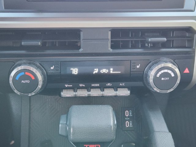 Used 2025 Toyota Tacoma TRD Sport AWD/4WD image 27