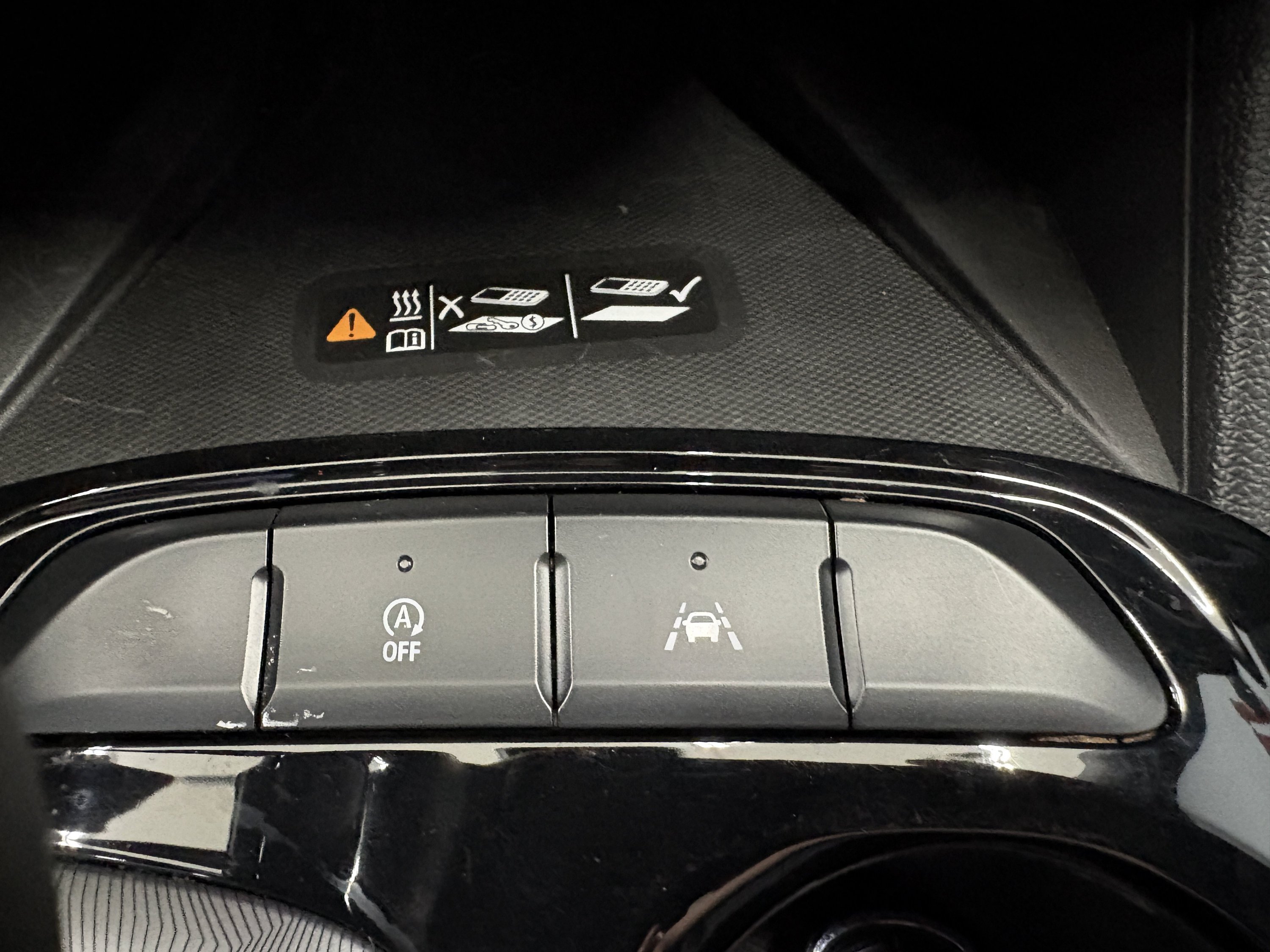 Used 2024 Buick Envista Sport Touring w/ Convenience I Package FWD image 17