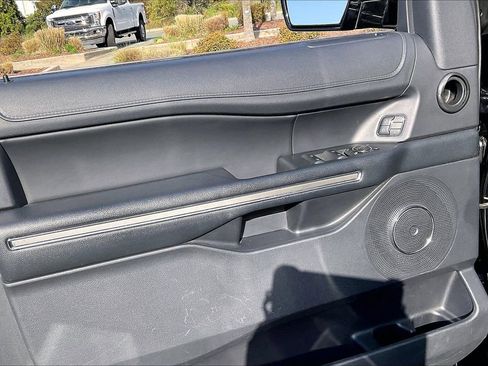 Used 2024 Ford Expedition Max XLT image 28