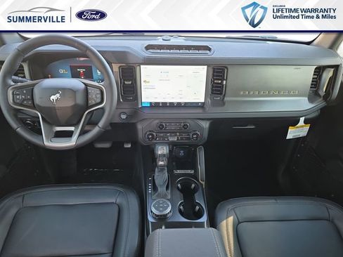 New 2025 Ford Bronco Badlands image 11