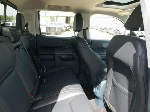 New 2025 Ford Maverick Lariat w/ Black Appearance Package image 12