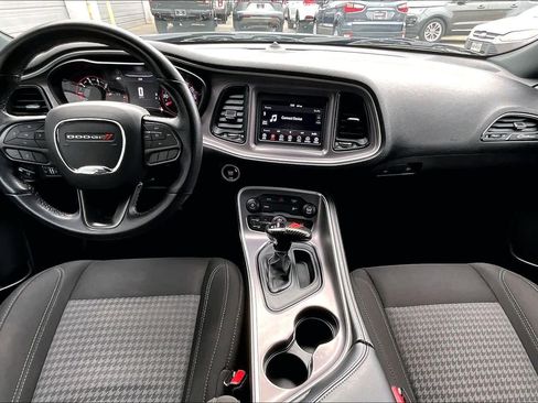 Used 2022 Dodge Challenger SXT w/ Blacktop Package image 15