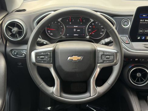 Used 2024 Chevrolet Blazer LT w/ Convenience Package FWD image 11