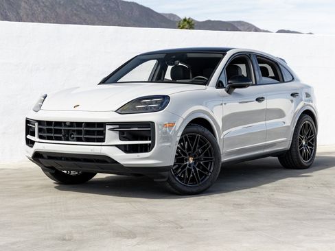 Certified 2025 Porsche Cayenne Coupe image 1
