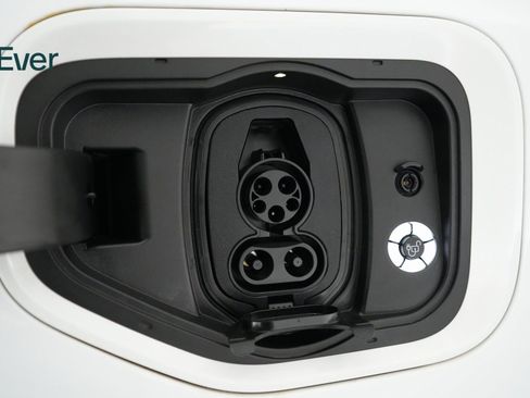 Used 2023 Ford F150 Lightning XLT image 19