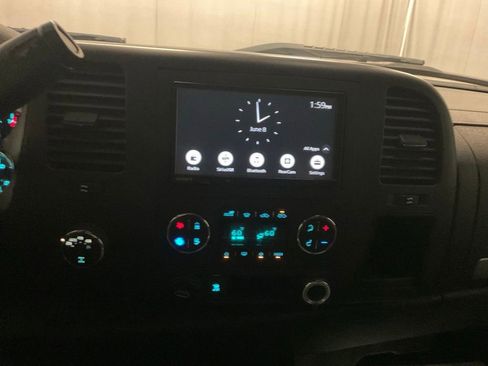 Used 2009 Chevrolet Silverado 1500 LT w/ Power Pack Plus AWD/4WD image 9