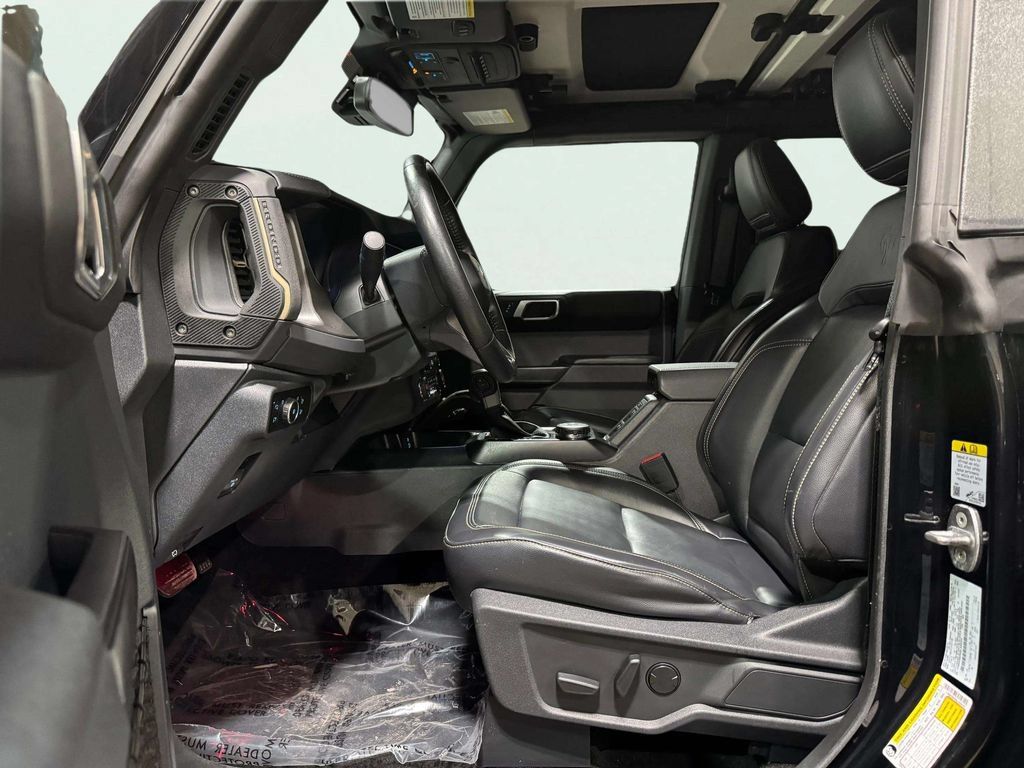 Used 2025 Ford Bronco Badlands AWD/4WD image 25