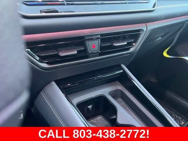 Used 2026 Volkswagen Tiguan SEL R-Line AWD/4WD image 24
