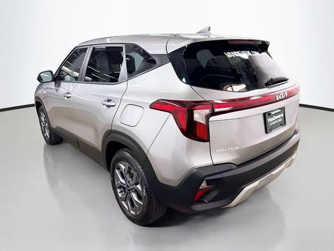 Used 2024 Kia Seltos LX AWD/4WD image 7