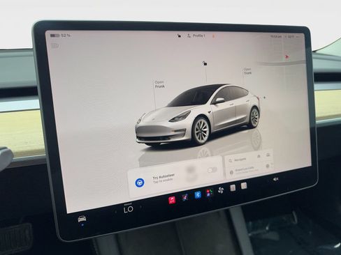 Used 2023 Tesla Model 3 Standard Range RWD image 59