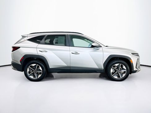 Used 2025 Hyundai Tucson SEL AWD/4WD image 10