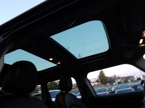 Used 2016 MINI Cooper 4-Door Hardtop image 17