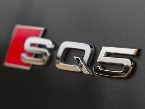 Used 2023 Audi SQ5 Premium Plus w/ Premium Plus Package image 30