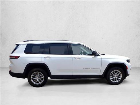 Used 2023 Jeep Grand Cherokee L Laredo AWD/4WD image 9