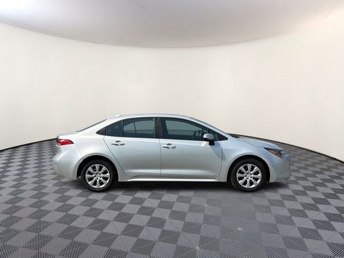 Used 2026 Toyota Corolla LE FWD image 6