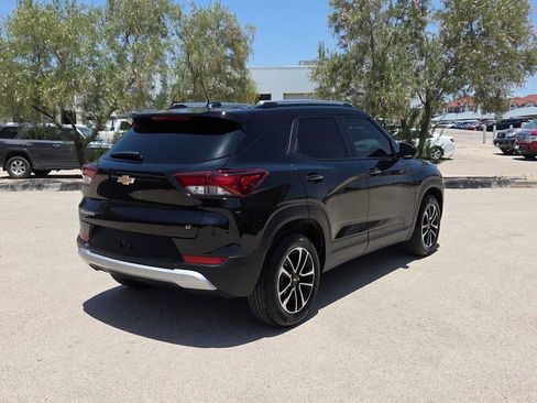 Used 2025 Chevrolet TrailBlazer LT FWD image 8