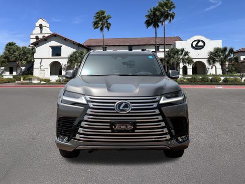 Certified 2026 Lexus LX 600 4WD w/ Accessory Package (Z1) image 6