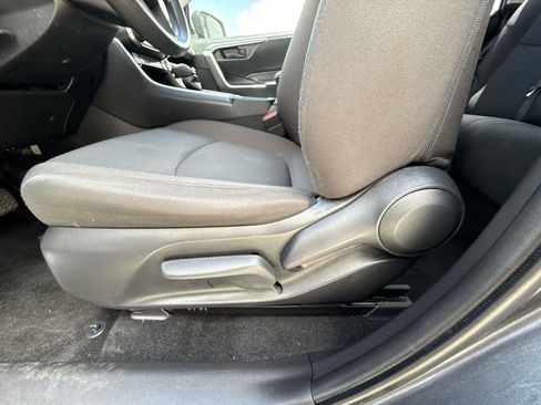 Used 2024 Toyota RAV4 LE FWD image 13