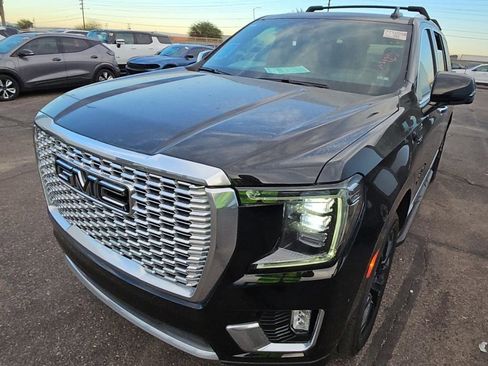 Used 2022 GMC Yukon Denali image 1