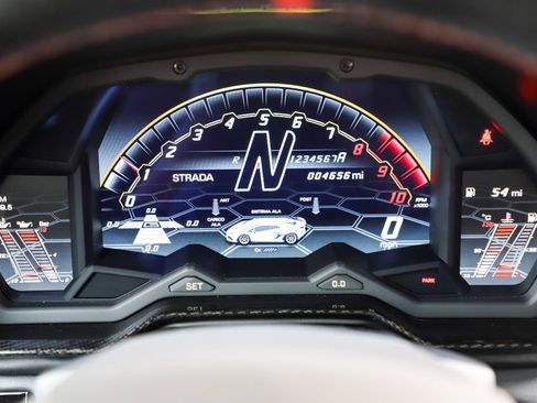 Used 2019 Lamborghini Aventador SVJ AWD/4WD image 9