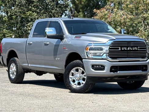 Used 2024 RAM 2500 Laramie AWD/4WD image 2