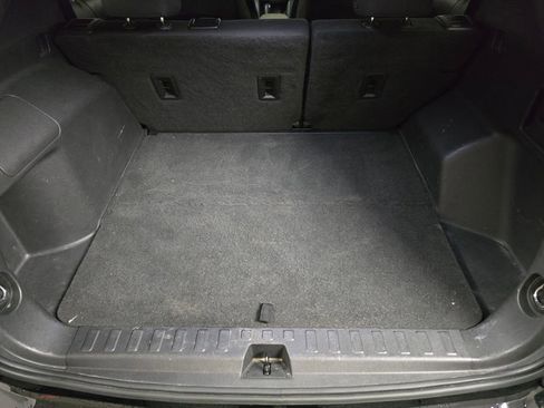 Used 2019 Chevrolet Equinox LT w/ Driver Convenience Package FWD image 11