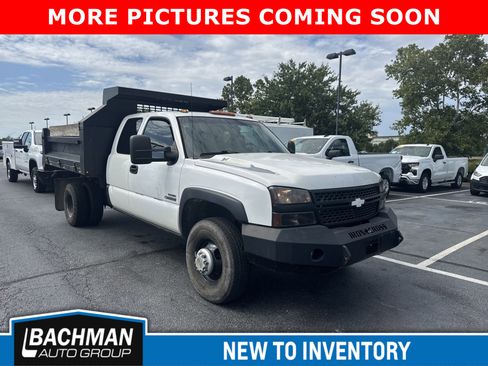 Used 2007 Chevrolet Silverado 3500 2WD Extended Cab w/ Heavy-Duty Power Package image 1