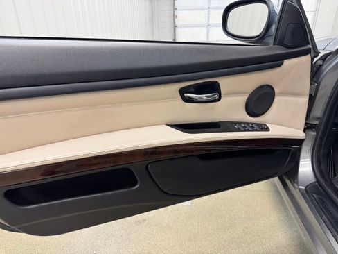 Used 2011 BMW 328i Convertible RWD image 8
