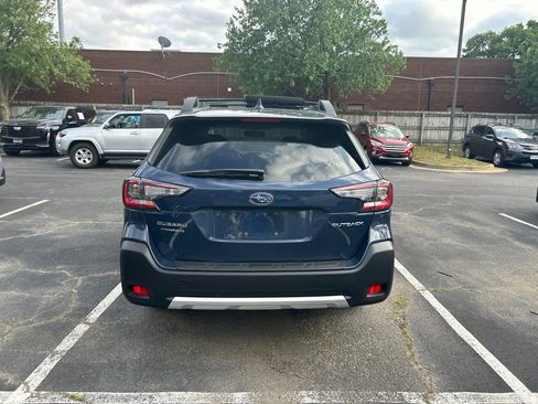 Certified 2025 Subaru Outback Limited AWD/4WD image 5