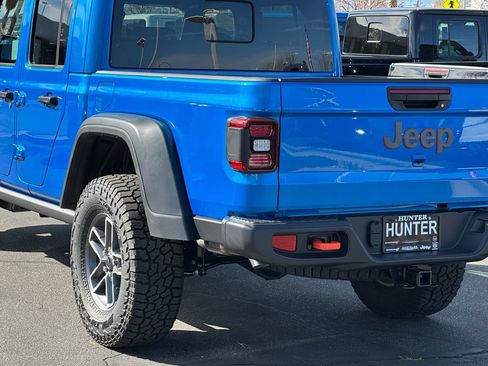 New 2026 Jeep Gladiator Mojave w/ Technology Group AWD/4WD image 5