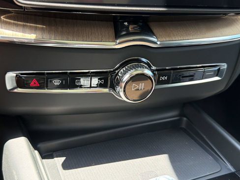 New 2026 Volvo XC60 T8 Plus w/ Protection Package Premier AWD/4WD image 17