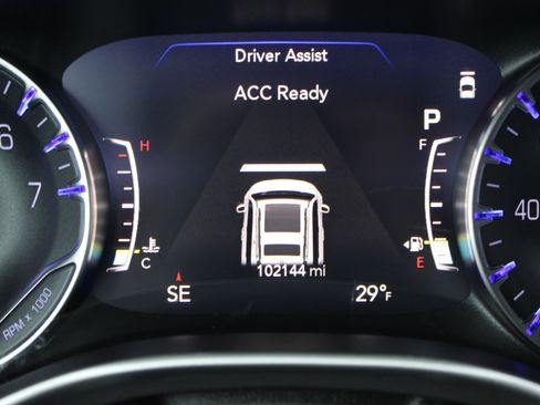 Used 2022 Chrysler Pacifica Touring-L image 21