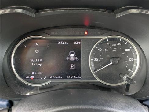 Used 2025 Nissan Versa SV FWD image 11