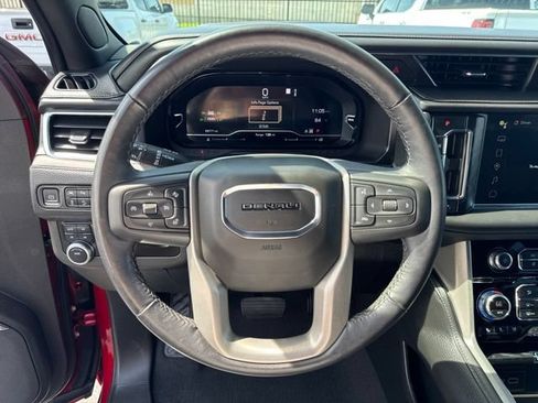 Used 2022 GMC Yukon Denali AWD/4WD image 15