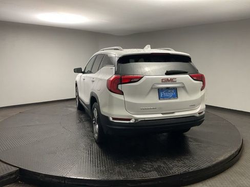 Certified 2021 GMC Terrain SLT image 5