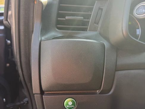 Used 2015 Honda Fit EX image 22