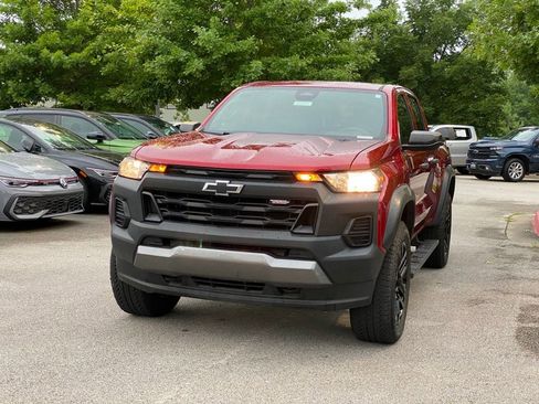 Used 2024 Chevrolet Colorado Trail Boss w/ Advanced Trailering Package AWD/4WD image 3