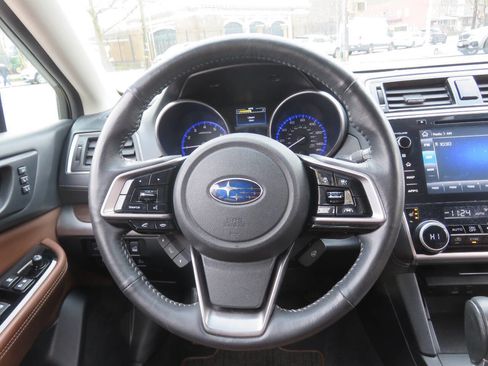Used 2018 Subaru Outback 2.5i Touring image 13