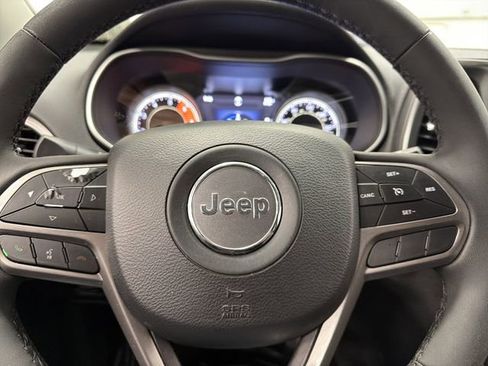 Used 2022 Jeep Cherokee Latitude Lux image 14