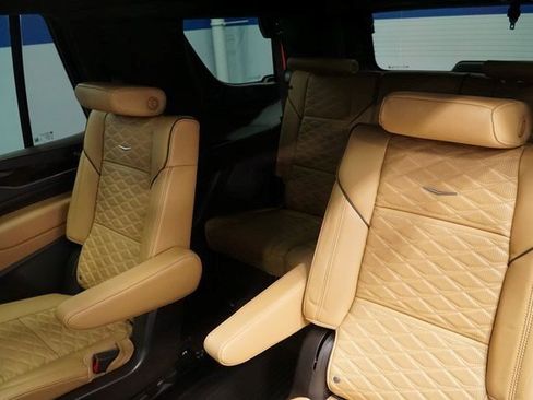 Certified 2024 Cadillac Escalade Premium Luxury w/ LPO, Floor Liner Package image 21