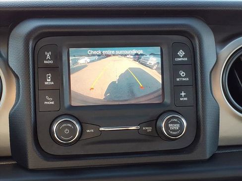 Used 2021 Jeep Wrangler Sport image 15