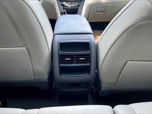 Certified 2024 Cadillac XT5 Premium Luxury w/ Technology Package AWD/4WD image 10