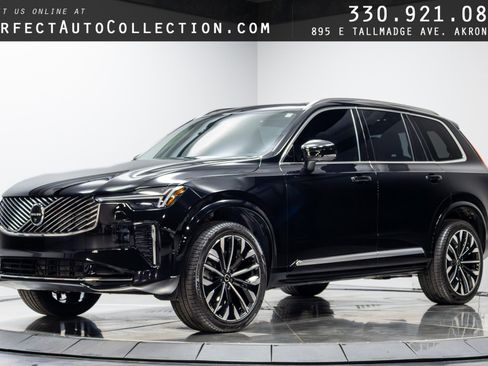 Used 2025 Volvo XC90 B6 Plus image 1