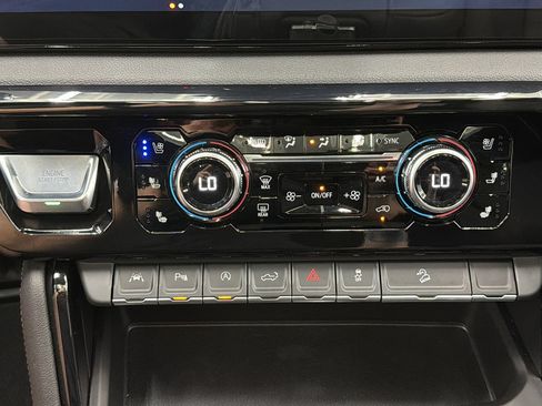 Used 2026 GMC Sierra 1500 AT4 w/ AT4 Premium Package AWD/4WD image 24