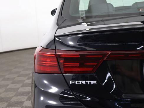 Used 2024 Kia Forte GT-Line w/ GT-Line Premium Package FWD image 16