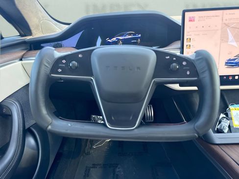 Used 2022 Tesla Model S AWD/4WD image 15