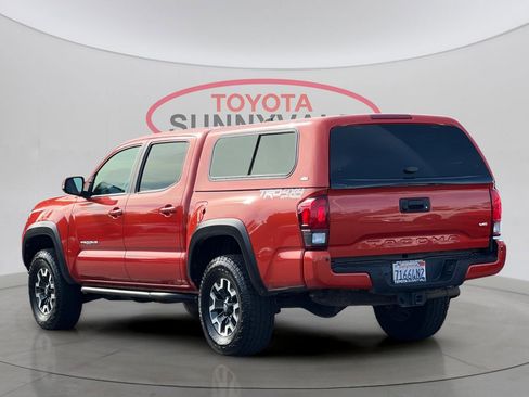 Used 2018 Toyota Tacoma TRD Off-Road image 7
